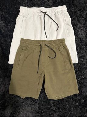 Old Navy Men's Olive & Off-White Drawstring Athletic Shorts Bundle